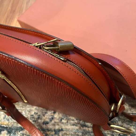 100% authentic Louis Vuitton Mabillon Brown Epi leather Backpack - Picture 13 of 16